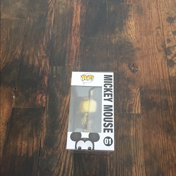 Mickey Mouse Barnes & Noble Collection Funko Pop - Picture 2 of 6